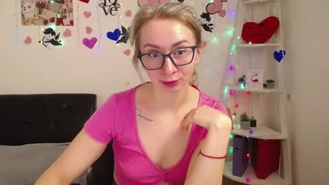 Snapshot of vasilisasii chatting on 03.08.25 Vasilisa online show from 03.08.25