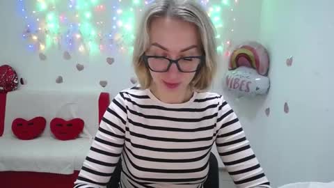 Snapshot of vasilisasii chatting on 10.05.25 Vasilisa online show from 10.05.25