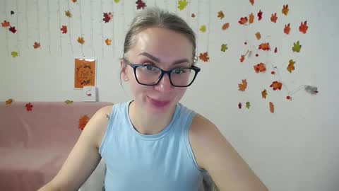 Snapshot of vasilisasii chatting on 11.22.25 Vasilisa online show from 11.22.25