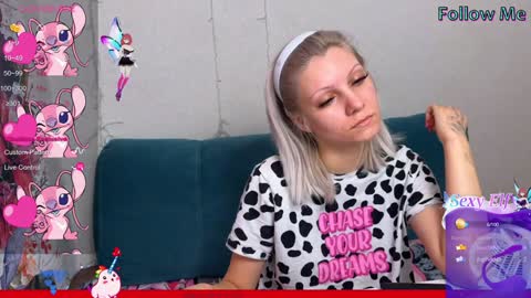 Snapshot of vasya_sylvia chatting on 12.17.24 Vasya Sylvia online show from 12.17.24