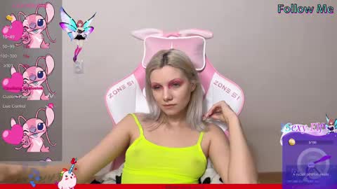 Snapshot of vasya_sylvia chatting on 02.12.25 Vasya Sylvia online show from 02.12.25