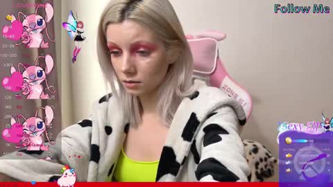 Snapshot of vasya_sylvia chatting on 02.12.25 Vasya Sylvia online show from 02.12.25