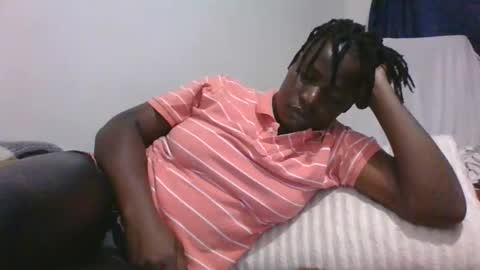 Snapshot of vee_tommy chatting on 02.15.26 Vee tommy online show from 02.15.26