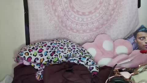 Veronica Lehane online show from 12.15.24