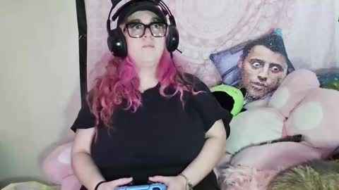 Veronica Lehane online show from 01.06.25