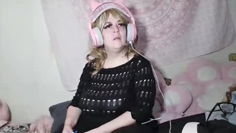 Veronica Lehane online show from 10.18.25