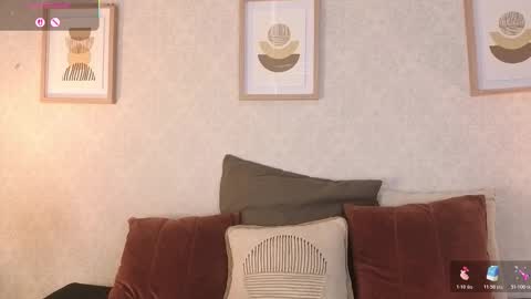 Vee Simons online show from 11.13.25