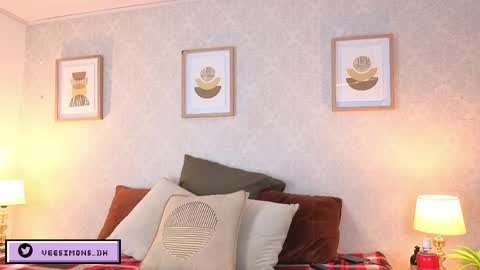 Vee Simons online show from 03.23.26