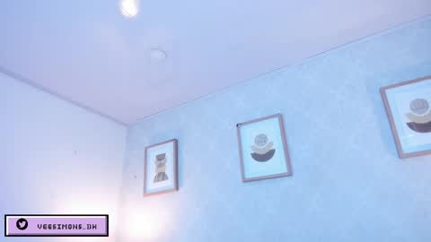 Vee Simons online show from 04.01.26