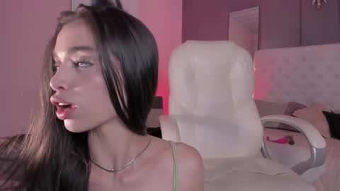 Snapshot of vega_roux chatting on 01.26.25 VEGA online show from 01.26.25