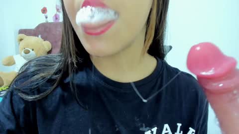 Snapshot of veky_saliva01 chatting on 12.29.24 camila online show from 12.29.24