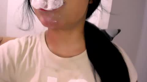 Snapshot of veky_saliva01 chatting on 09.27.25 camila online show from 09.27.25