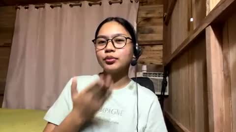 Sophie online show from 06.10.26