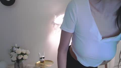 Snapshot of veliasai chatting on 07.14.26 VeliaSai online show from 07.14.26