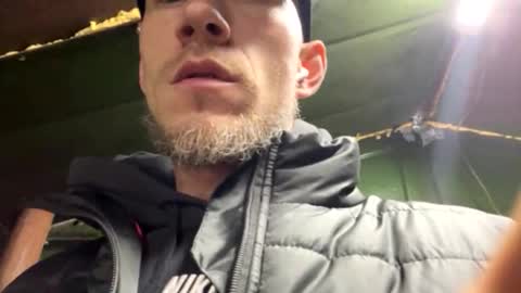 Snapshot of velikiyotecmaxim87 chatting on 11.11.25 velikiyotecmaxim87 online show from 11.11.25