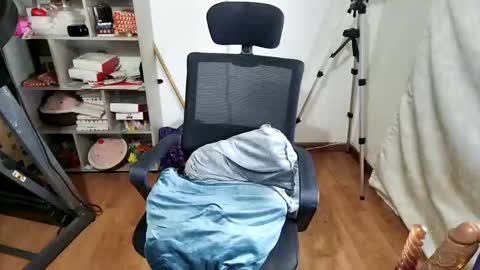 Im VelaI will be Christmas and New Year with my family December 22 to January 13 I will miss you guys. online show from 03.28.26