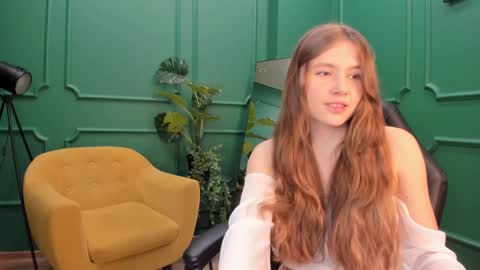 Snapshot of velvet_cherry chatting on 01.29.25 velvet_cherry online show from 01.29.25