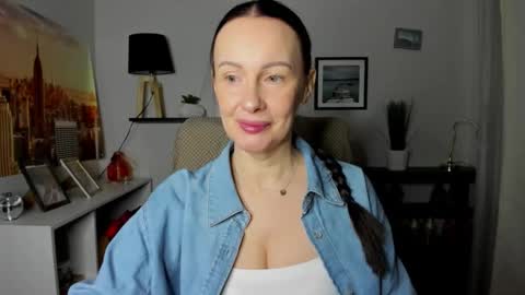 Snapshot of velvet_jasmine chatting on 02.06.26 Jasmine online show from 02.06.26