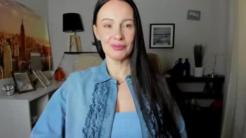 Snapshot of velvet_jasmine chatting on 02.19.26 Jasmine online show from 02.19.26