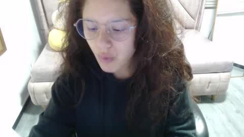 velvet_moon_v online show from 12.20.25