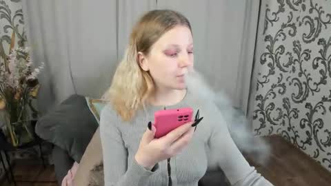 Snapshot of velvet_peach_ chatting on 11.22.25 velvet_peach_ online show from 11.22.25