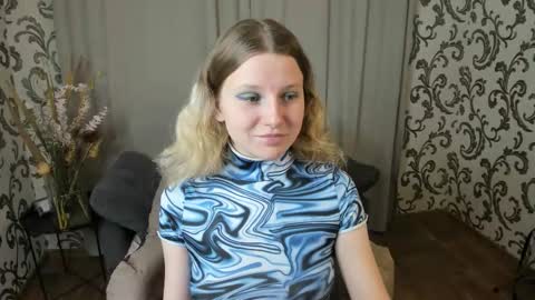 Snapshot of velvet_peach_ chatting on 11.26.25 velvet_peach_ online show from 11.26.25