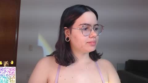 Snapshot of velvetcrystal chatting on 07.18.26 Crystal PVT OPEN online show from 07.18.26