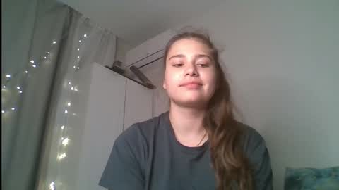 Snapshot of velveted_ivy chatting on 11.29.25 velveted_ivy online show from 11.29.25