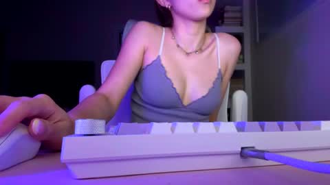 Snapshot of velvetfoxie chatting on 06.18.26 velvetfoxie online show from 06.18.26