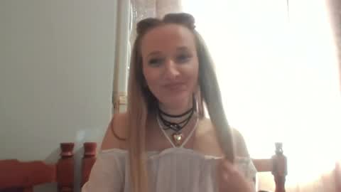 velvetintuition online show from 04.25.26