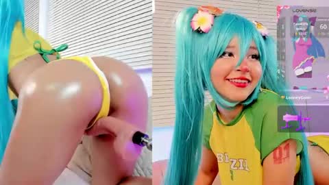 Snapshot of velvetnami chatting on 04.25.26 Velvet Nami online show from 04.25.26