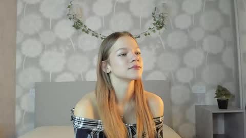 Snapshot of velvetrisque chatting on 11.20.25 Kelly online show from 11.20.25