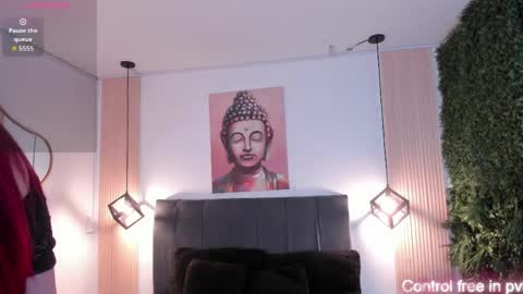 Snapshot of velvetscarlett chatting on 04.13.26 velvetscarlett online show from 04.13.26