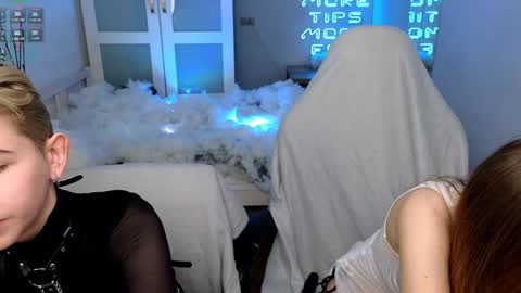 CLEOshort hair  TIna long hair  online show from 01.02.25