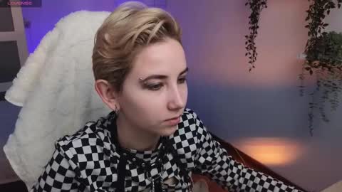 CLEOshort hair  TIna long hair  online show from 02.09.25