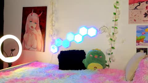 velvetvibes_ online show from 12.18.25