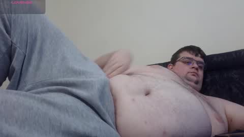 Snapshot of velyass chatting on 11.21.25 Velyas online show from 11.21.25