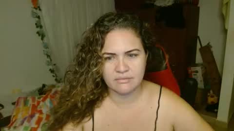 Snapshot of venecasexy44 chatting on 03.04.26 venecasexy44 online show from 03.04.26