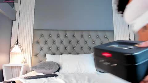 venez sofia  online show from 10.23.25