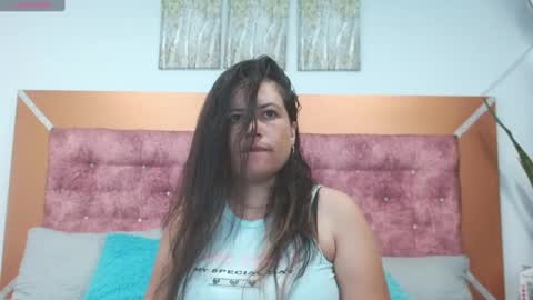 Snapshot of vennuss_89 chatting on 02.04.25 venus online show from 02.04.25