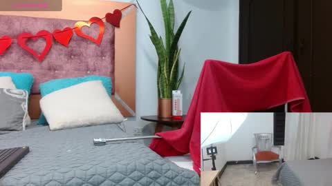 Snapshot of vennuss_89 chatting on 03.10.25 venus online show from 03.10.25