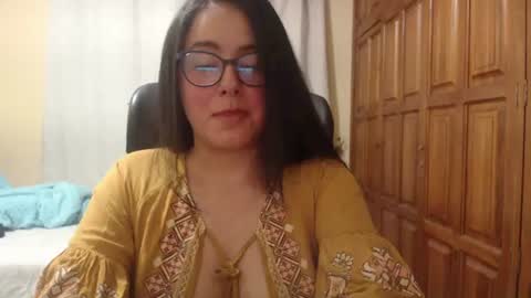Snapshot of venus_cat_ chatting on 06.16.26 Venus online show from 06.16.26