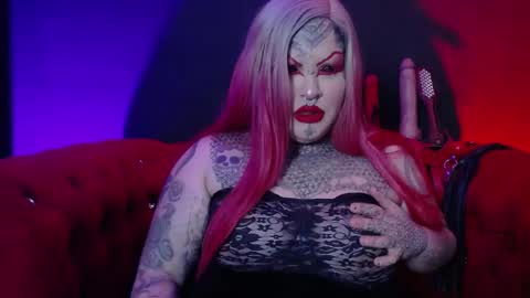 Venus Ink online show from 11.06.25