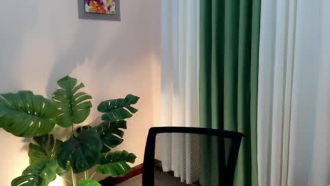 Snapshot of venus_sunrise07xx chatting on 01.07.25 Venus Sunrise Bombshell online show from 01.07.25