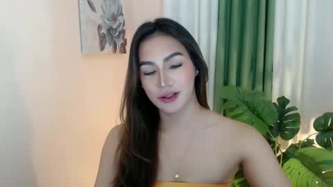 Snapshot of venus_sunrise07xx chatting on 09.16.25 Venus Sunrise Bombshell online show from 09.16.25