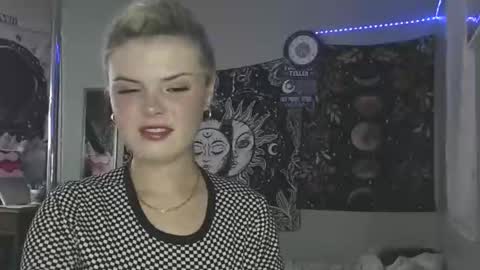 Miss Venus online show from 11.11.25