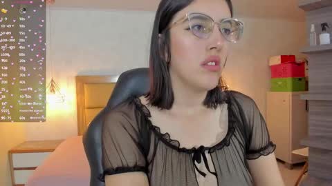 Snapshot of venusgreys1 chatting on 01.08.26 VENUS online show from 01.08.26