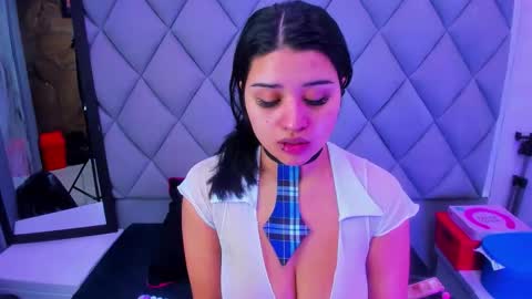 Venusowen  online show from 12.22.25