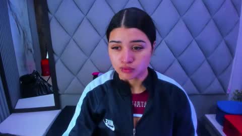 Snapshot of venusowen_ chatting on 02.12.26 Venusowen online show from 02.12.26