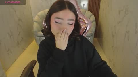 venuss online show from 12.14.25